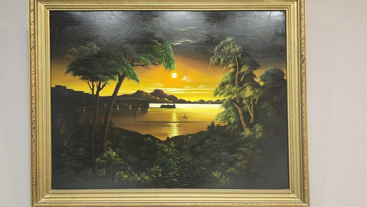 Hotelds Tbiliszi Kültér fotó